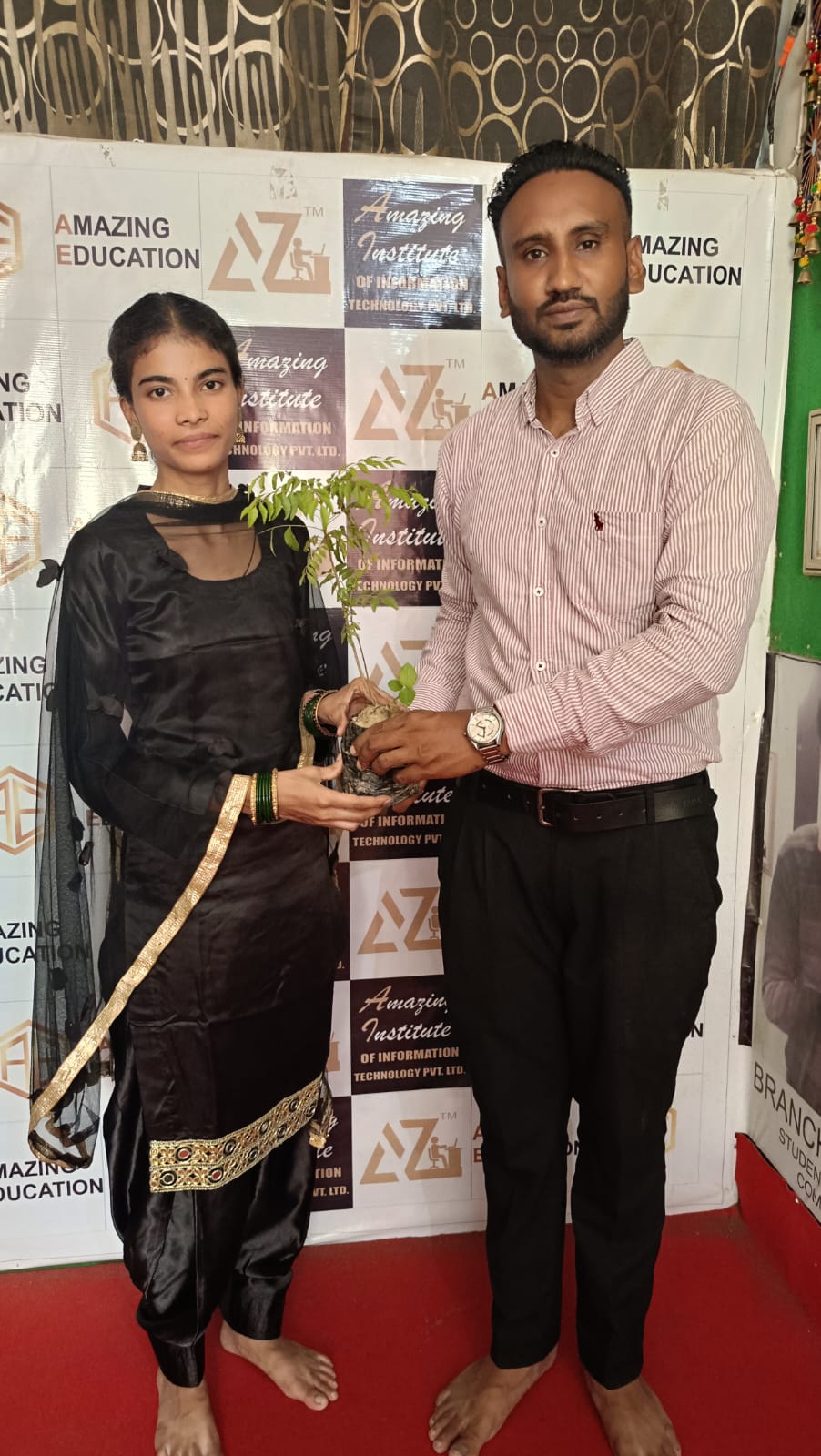 AMAZING INSTITUTE GAVE A TREE TO STUDENT